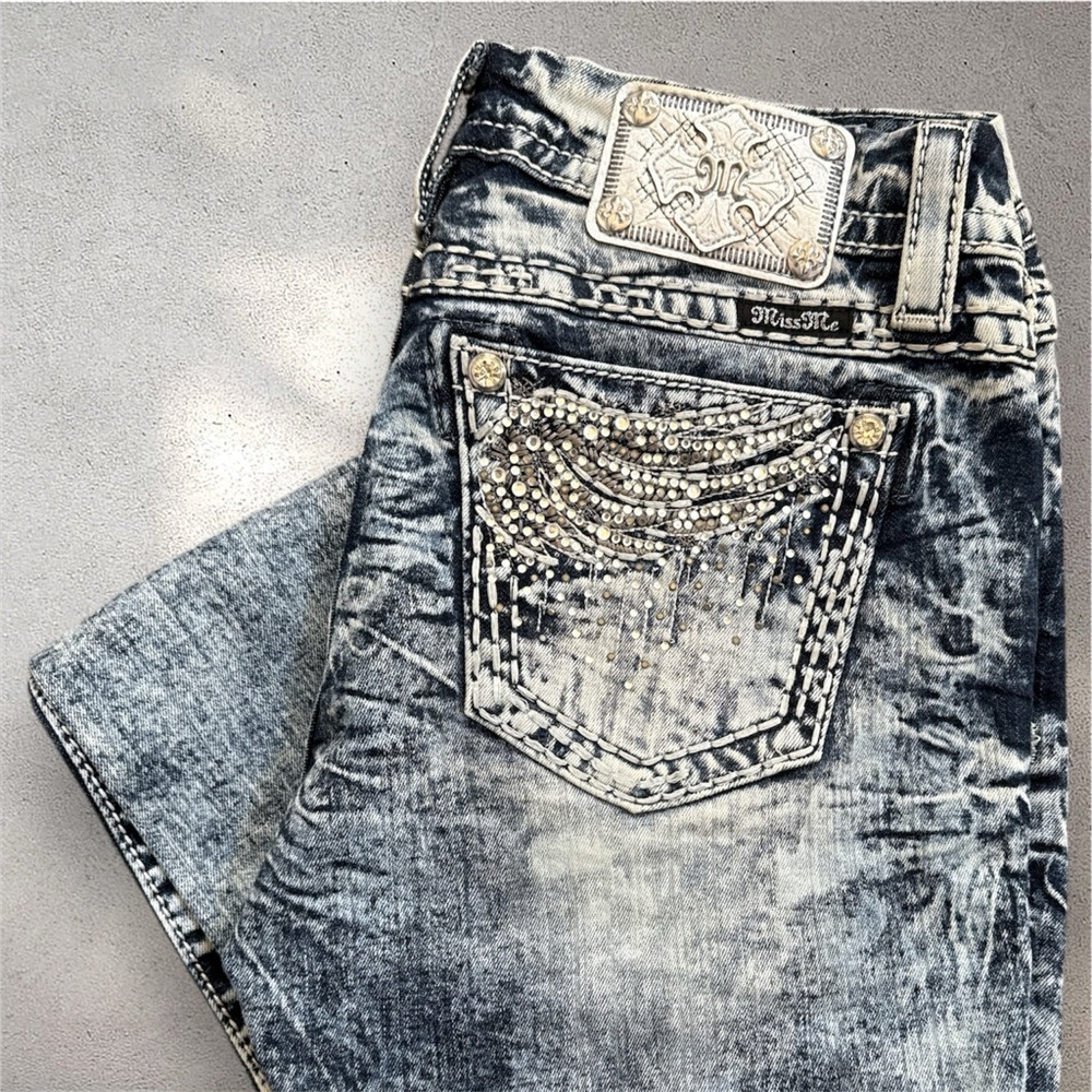 Miss Me Signature Boot Acid Washed-never used